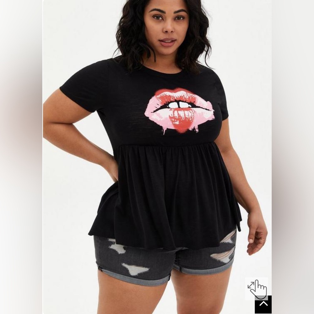 Torrid Black Heart Lips Babydoll Tee